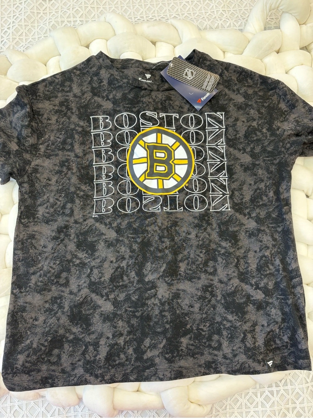 Fanatics Boston Bruins Black Marble Logo Tee